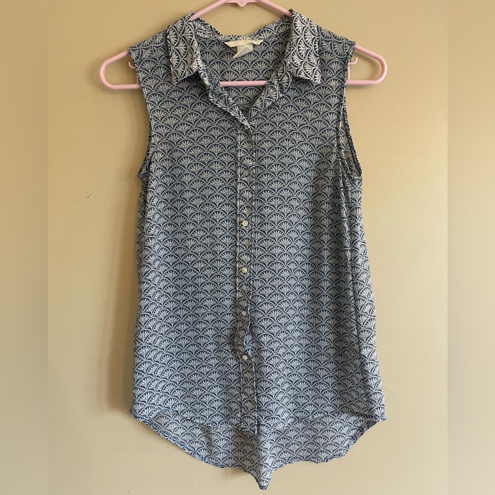 H&M pattern button up